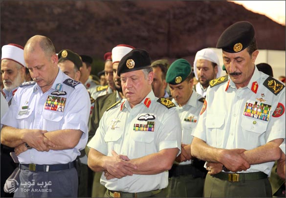 صور الملك يحضر مادبة الافطار التي اقامتها القيادة العامة للقوات المسلحة الاردنية