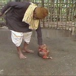 اب يقتل ابنه